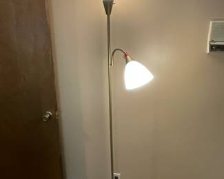 Standing lamp with 2 lights 