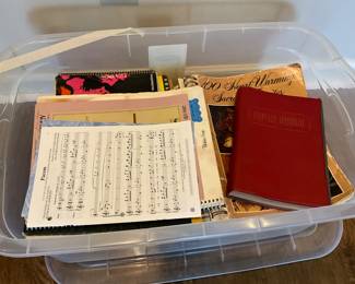 Tub of piano music 