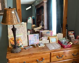 Bedroom - 6 drawer dresser with mirror