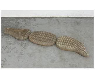 Lot 1290 3pc cement alligator