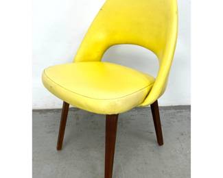Lot 1036 Saarinen Executive Chair
