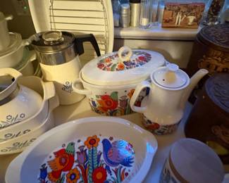 MCM Royal Crown Paradise