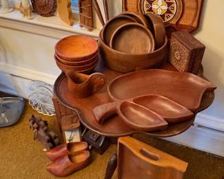 Pie Crust Table & Woodware
