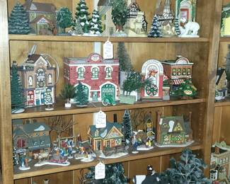 Department 56 Christmas Villegas & Accessories 