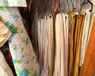 Drapes & Window Treatments 