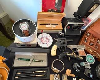 Vintage Cameras & Pens 