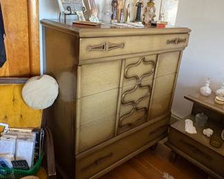 Vintage Bedroom Furniture 