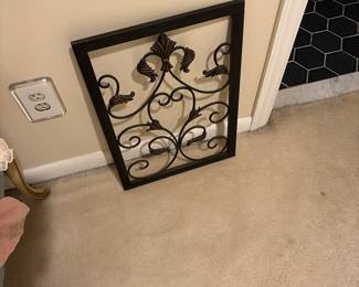 Decorative metal ornament 