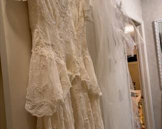 Wedding dress 