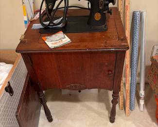 Singer sewing cabinet 