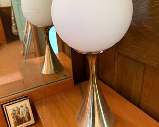 The best! Mid century Laurel lamp and it works. 
