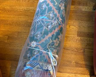 Large 8x10 green Azami India area rug  -