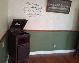 Vintage shoe shine stand