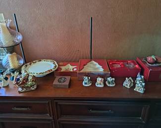 Christmas theme gifts - Lenox, Wedgwood, Hummel and Thomas Kinkade