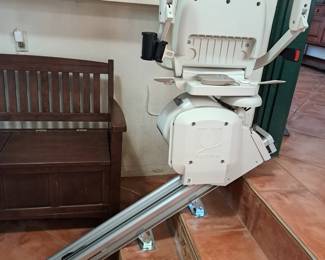 Stair lift - with manuals - like new
