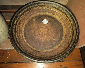 Early decorated dirt dish