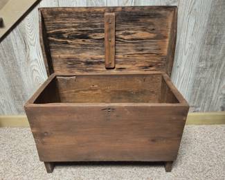 Super blanket chest