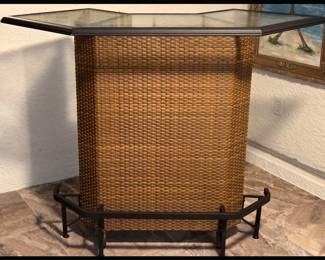 Great All Weather Wicker Bar in Excellent Condition