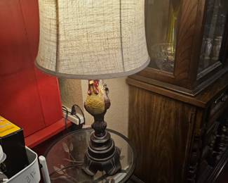 Small table wirh lamp