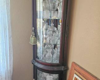 Slender corner display 