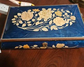 Inlaid box