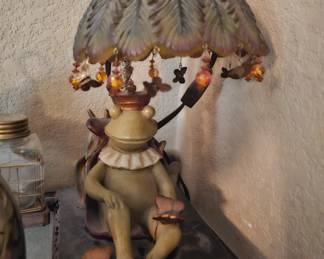 Frog lamp