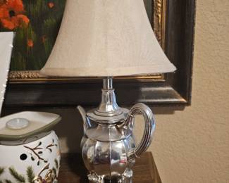 Teapot lamp