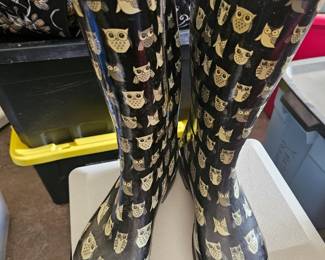 Stylish cat rubber boots