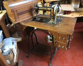 Antique Wheeler & Wilson treadle sewing machine 