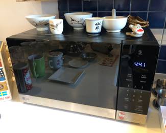 LG microwave - Model MSER0990S - 1000 watts, manufactured March 2024