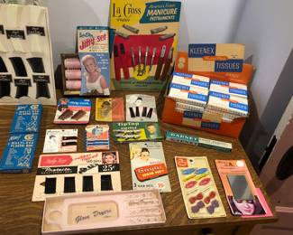 Vintage beauty products & accessories in original packaging 