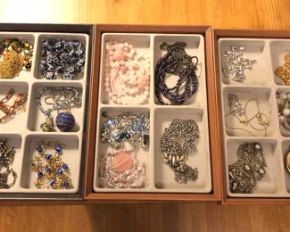 Costume jewelry necklaces 