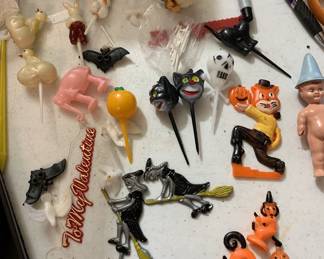 Various cake adornments