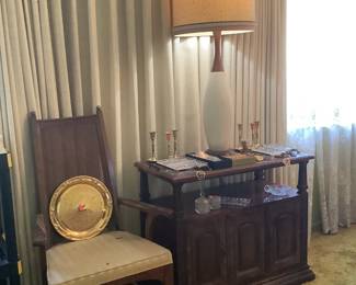 A Tall and Sexy Lamp!