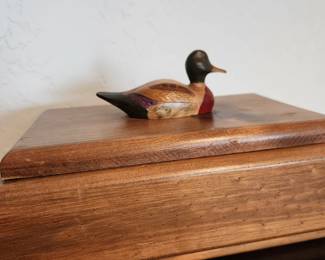 Duck Box. 