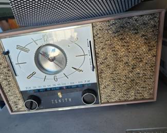 Zenith Vintage Radio 1940-1950's era.