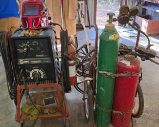 oxygen acetylene tanks