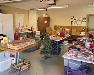 Christmas and holiday in the garage, 