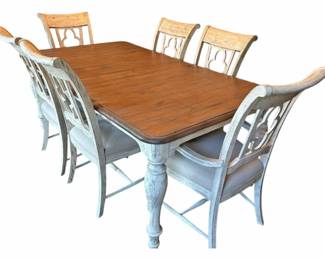 Like New KINCAID Canterbury Table Chairs 