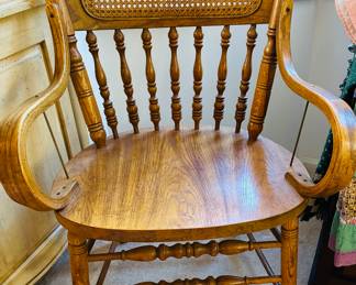 Vintage Shin-Lee Windsor Style Oak Captains Chair with Partial Caned Back.