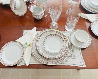 Absolutely Gorgeous 7 Piece Place Setting for 14 Plus Extras by Heinrich and Co # 9703 with Serving Pieces! Includes 6 Chargers 26 Dinner Plates, 15 B & B Plates, 30 Sorbet Bowls, 19 Cups, 23 Saucers, 3 Platters, 1 Serving Bowl, Cream & Sugar
