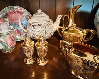 Stunning Toyo, "Fruit Temptations" 8" Plate and Creamer, Shown with a Vintage Sadler "Belle Marquis" Carousel Teapot (Made in England) and Golden Stouffer Bone China Cream, Sugar, Salt & Pepper Shaker and a Lady Hamilton 22K Gold Plated Creamer.