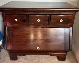 Vintage Ethan Allen "Old Tavern" Pine Sugar Bin End Table, 28"w x 17"d x 24.5"h