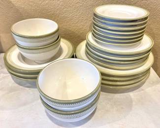 Williams Sonoma pottery set