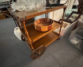 Serving cart