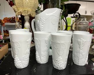 Milk glass Set