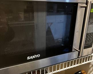 Microwave Sanyo small