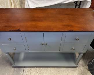 Entrance Table 