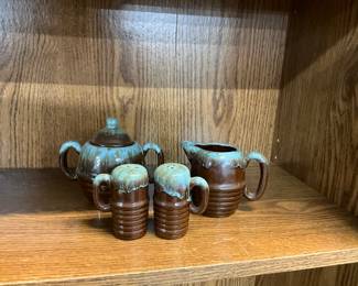 Brown Pottery Drip Glaze S&P Shakers , Creamer & Sugar Bowl w/Lid