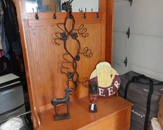 WOOD HALL TREE BENCH